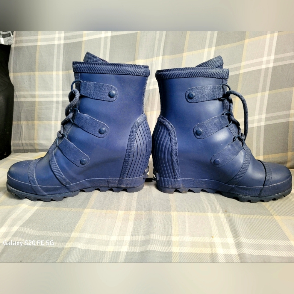 ⭐️Sorel Rubber Wedge Boots⭐️